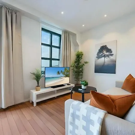 107sb10 - 2br Balcony Apartamento *